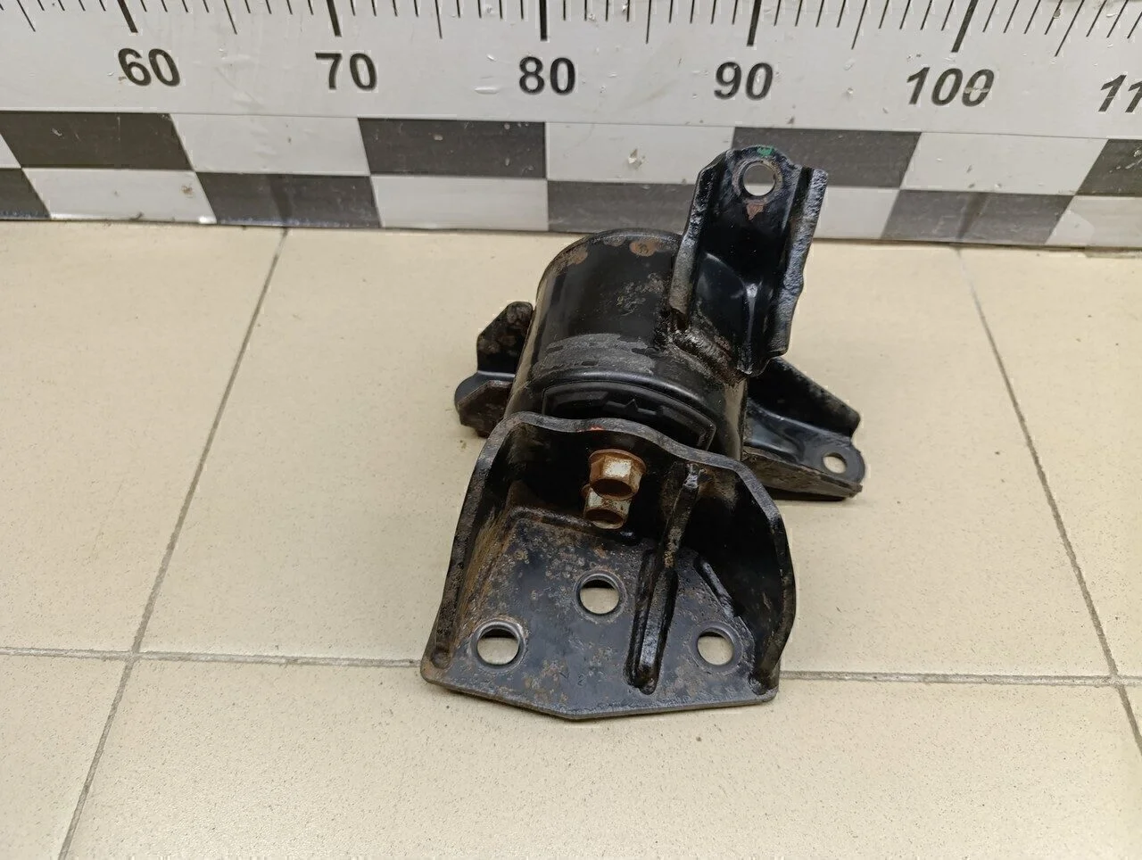 Опора двигателя левая Sportage 2010-2015