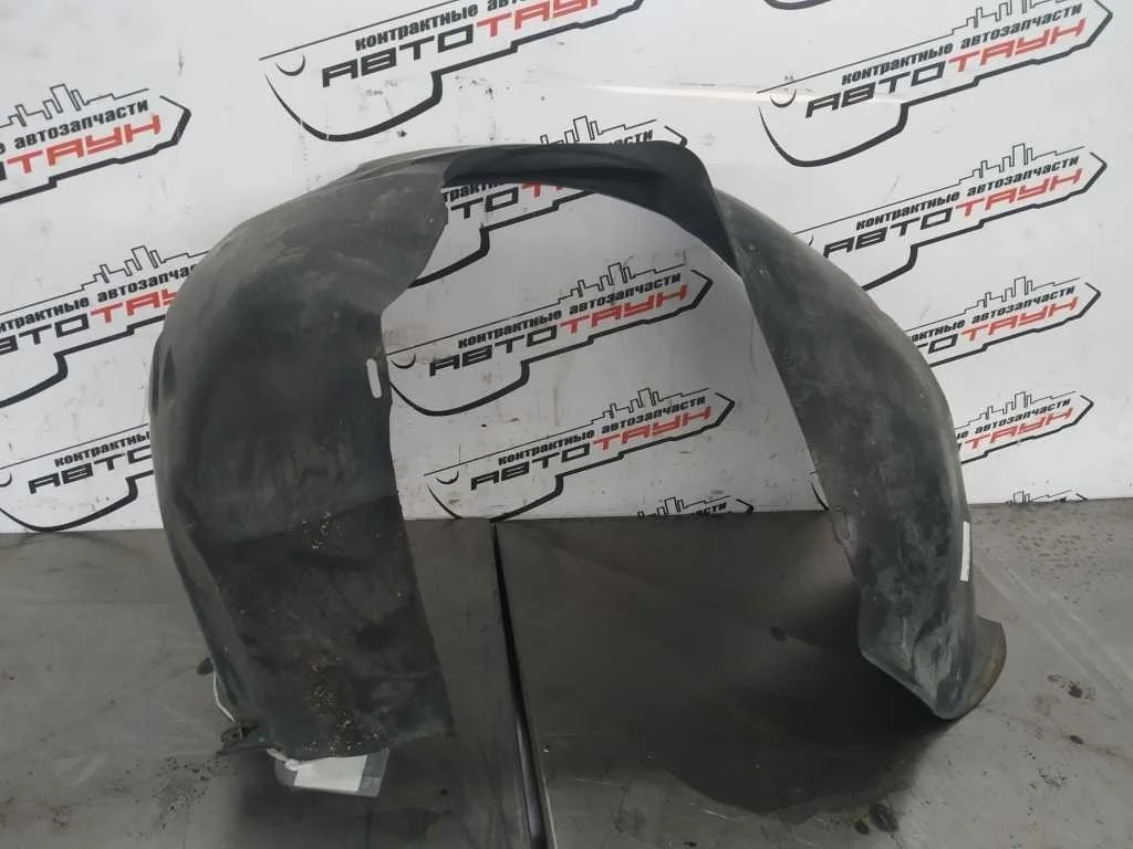 ПОДКРЫЛОК VOLVO C30 MK ПЕРЕДНИЙ ПРАВЫЙ 31213671