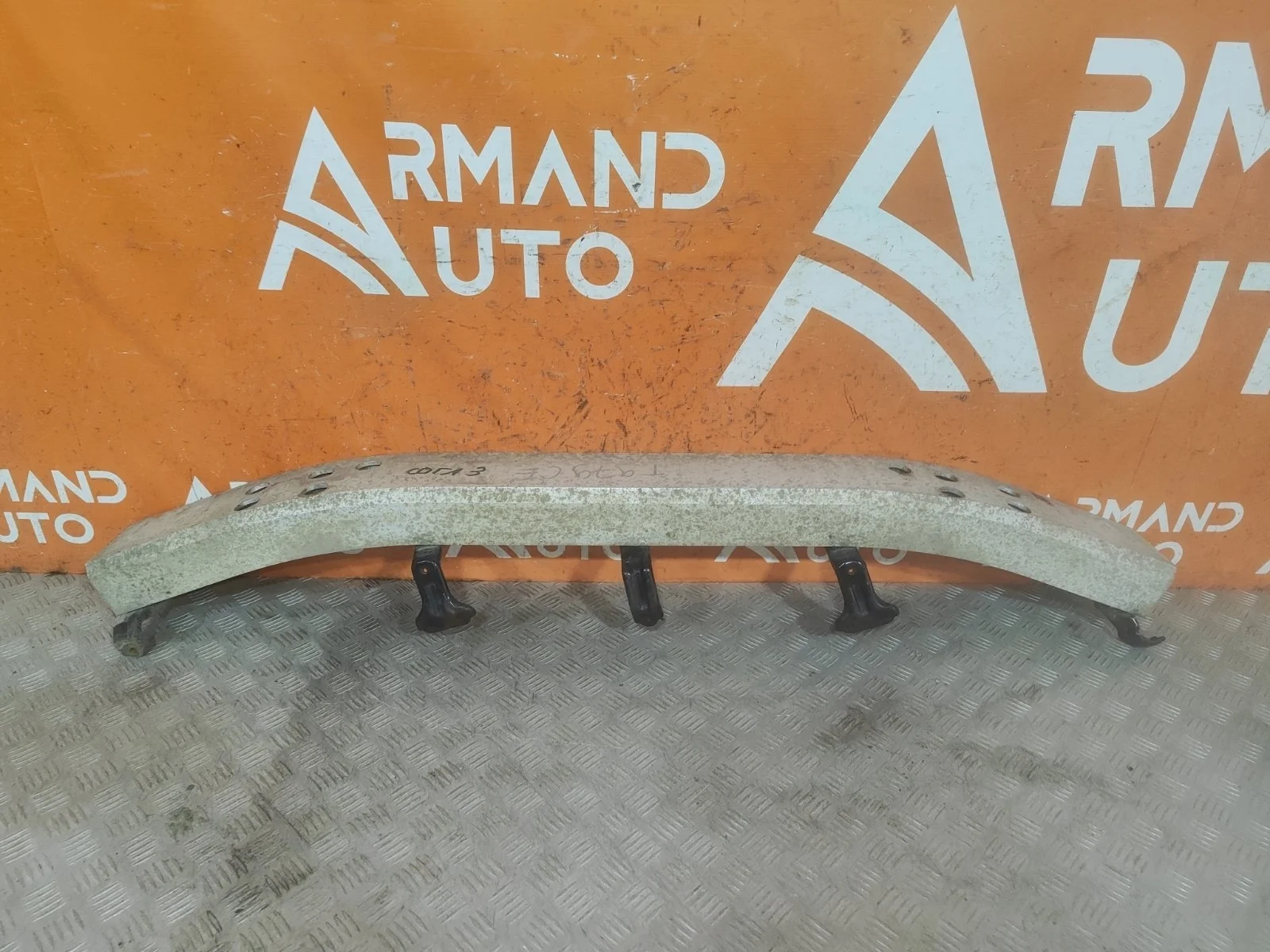 Усилитель бампера Toyota Land Cruiser Prado 2009-2013 150