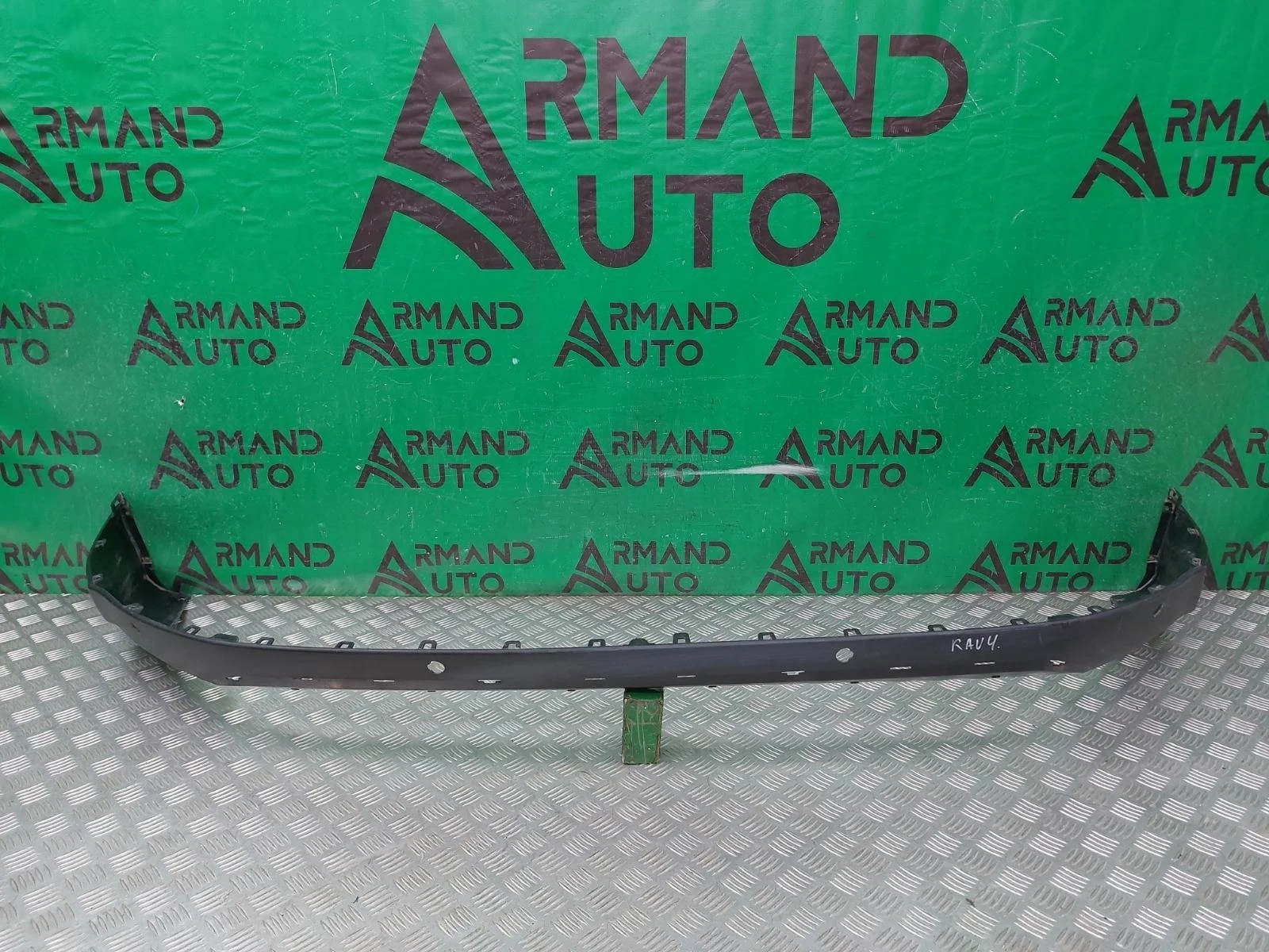 Юбка бампера Toyota RAV4 2015-2019 CA40