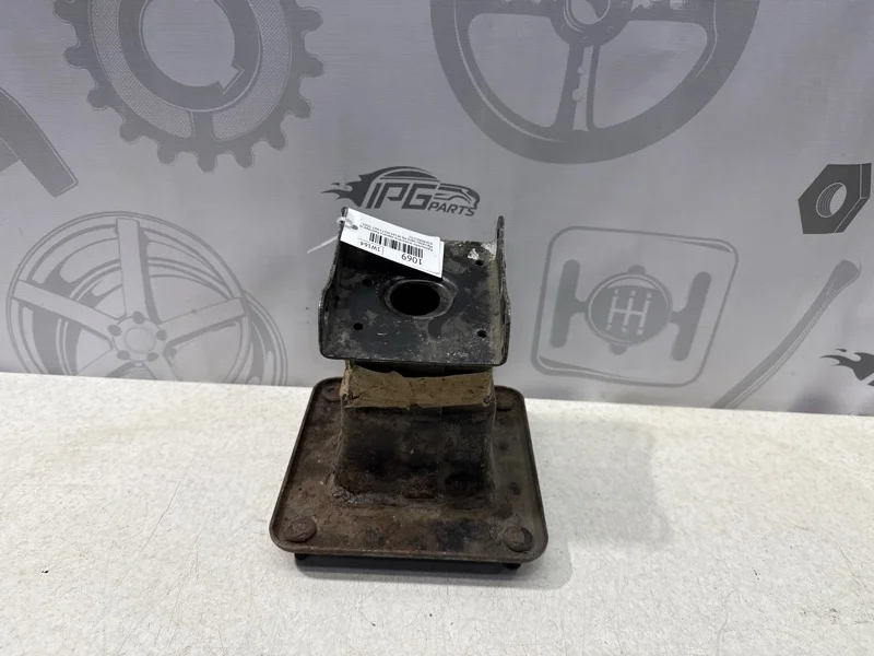 Кронштейн усилителя заднего бампера левый Mercedes-benz ML 2005 W164