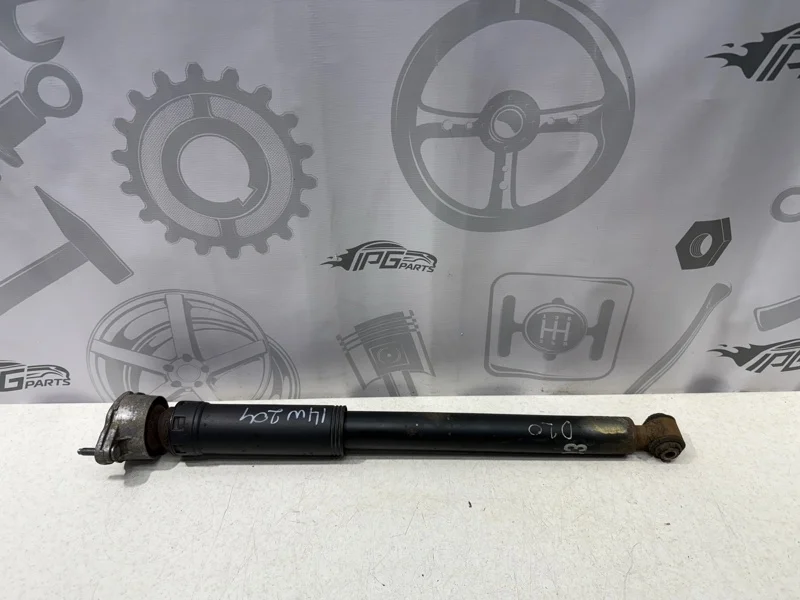 Амортизатор задний Mercedes-benz 2010 W204