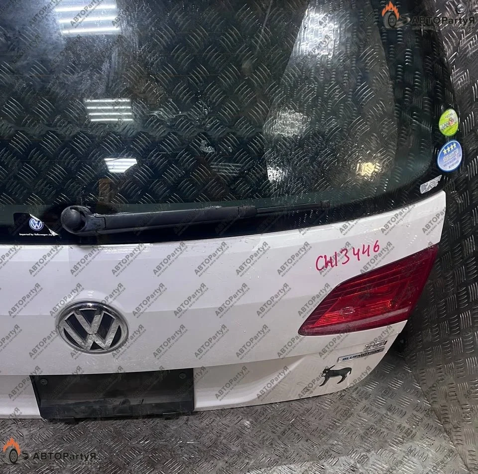 Крышка багажника задняя  Volkswagen (Фольксваген) Passat B7 Универсал БЕЗ ФОНАРЕЙ Белый