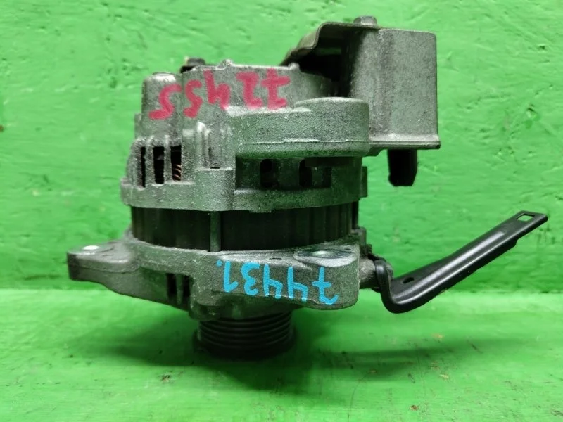Генератор Honda Civic 8 2006-2012 4D