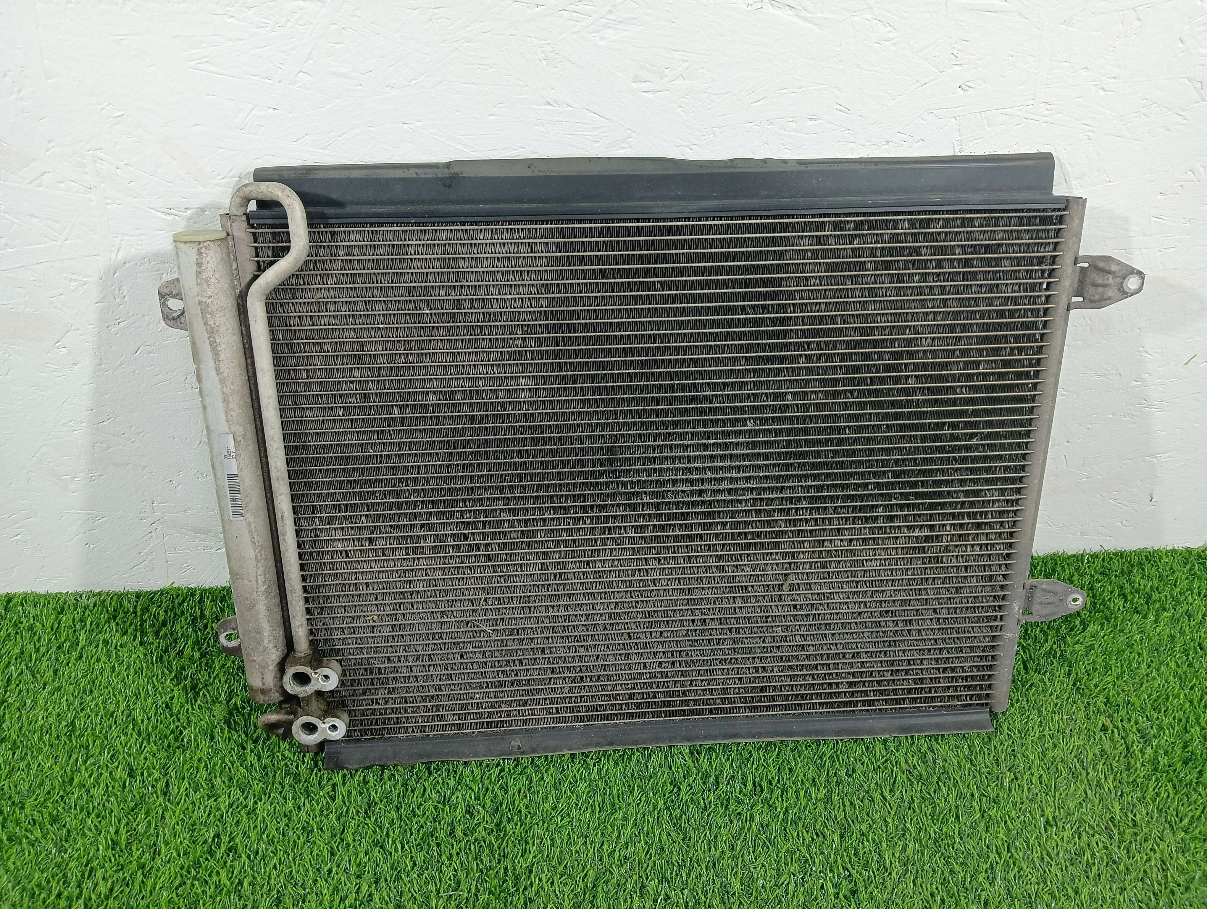 радиатор кондиционера Volkswagen Passat 1.6 дизель 2012