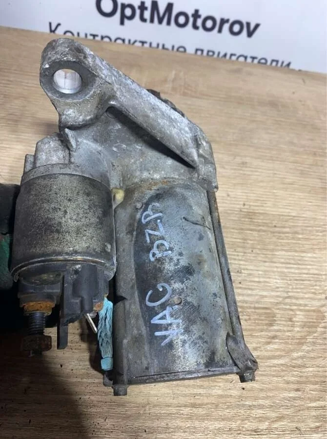 стартер Volkswagen Polo  бензин 2006