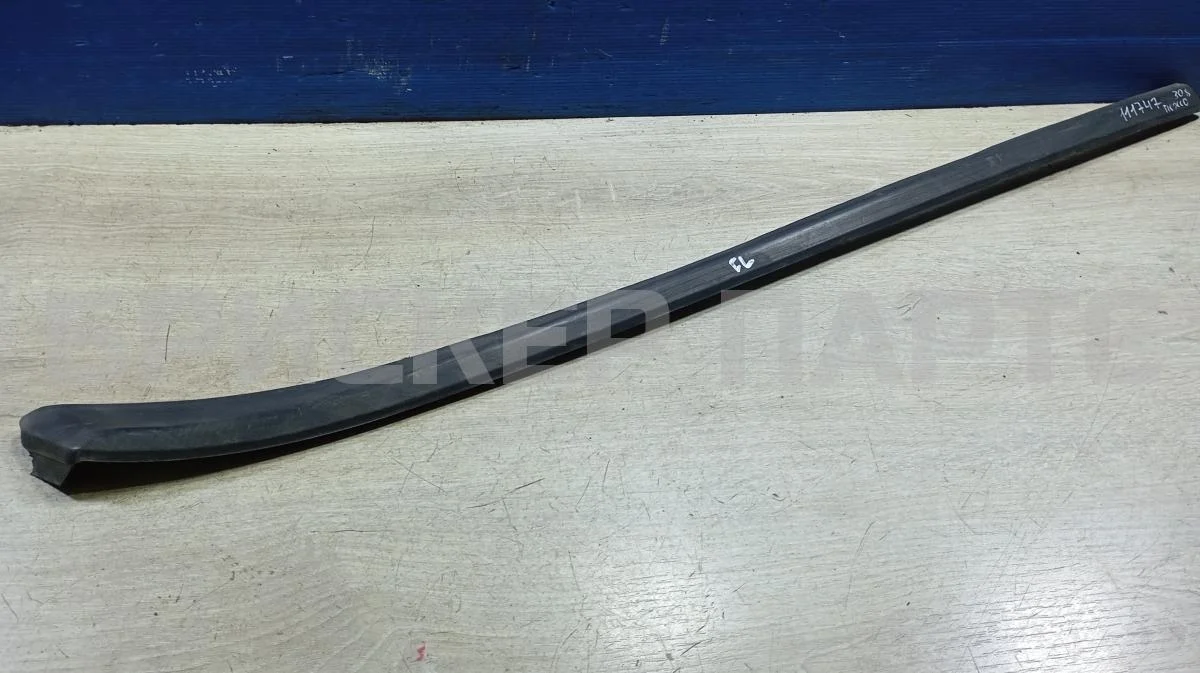 Молдинг лоб стекла лев Пежо 308