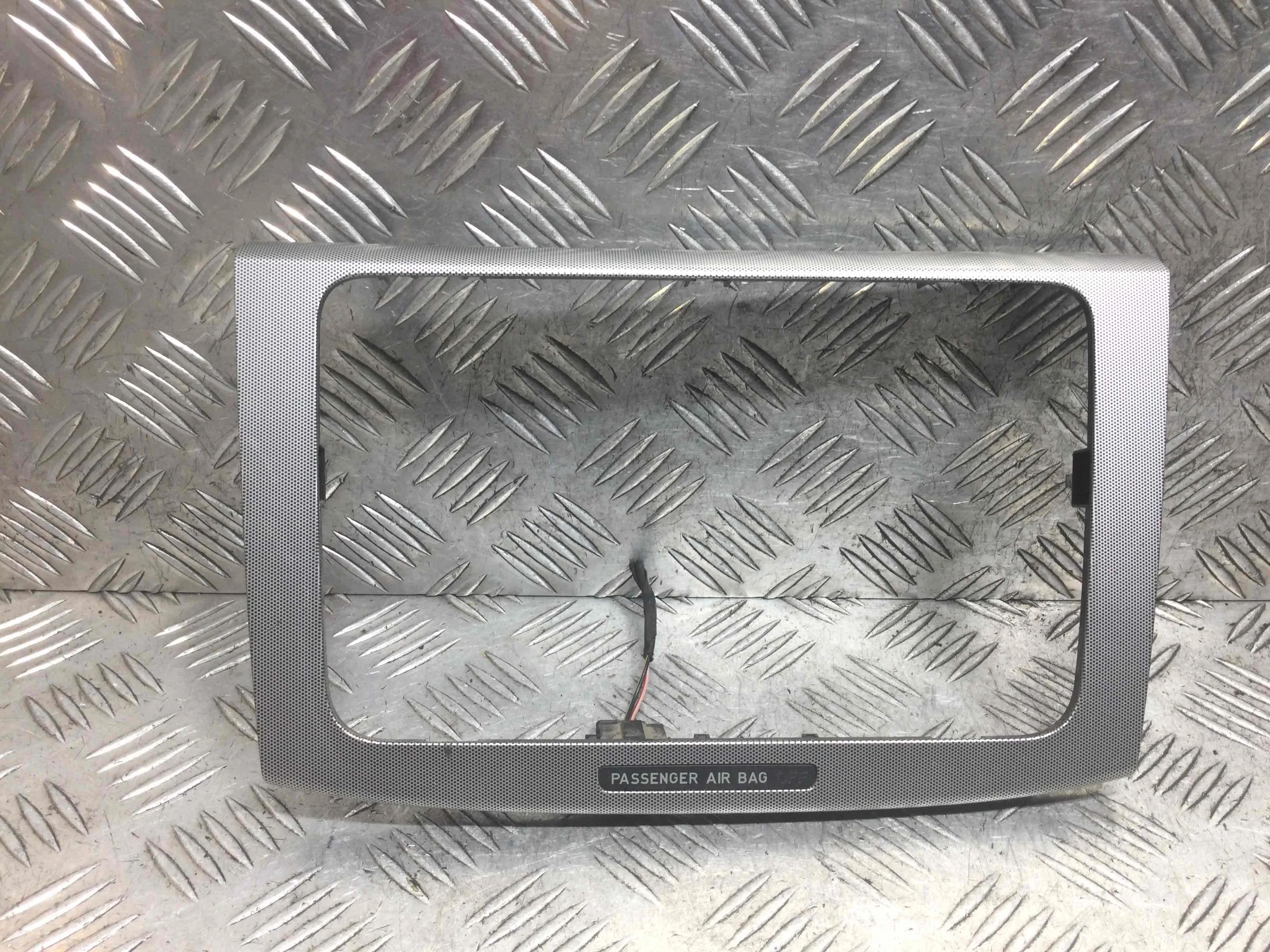 Пластик салона Volkswagen Passat B6 (2005-2010) дизель 2.0 TDI Механика Универсал