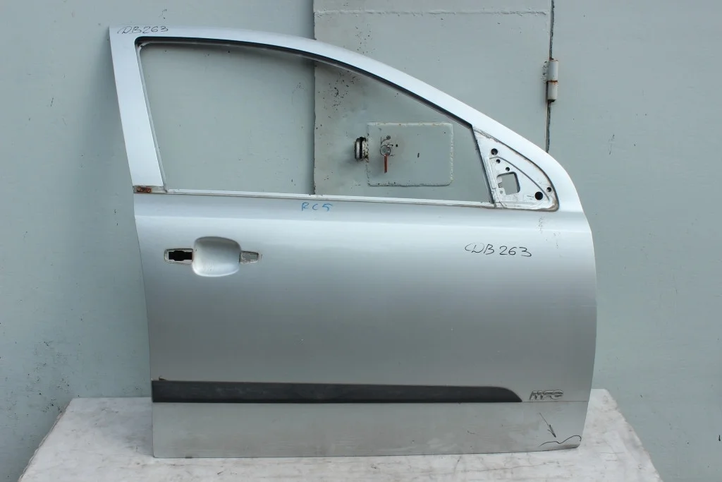Дверь передняя правая Opel Astra H ДВ263