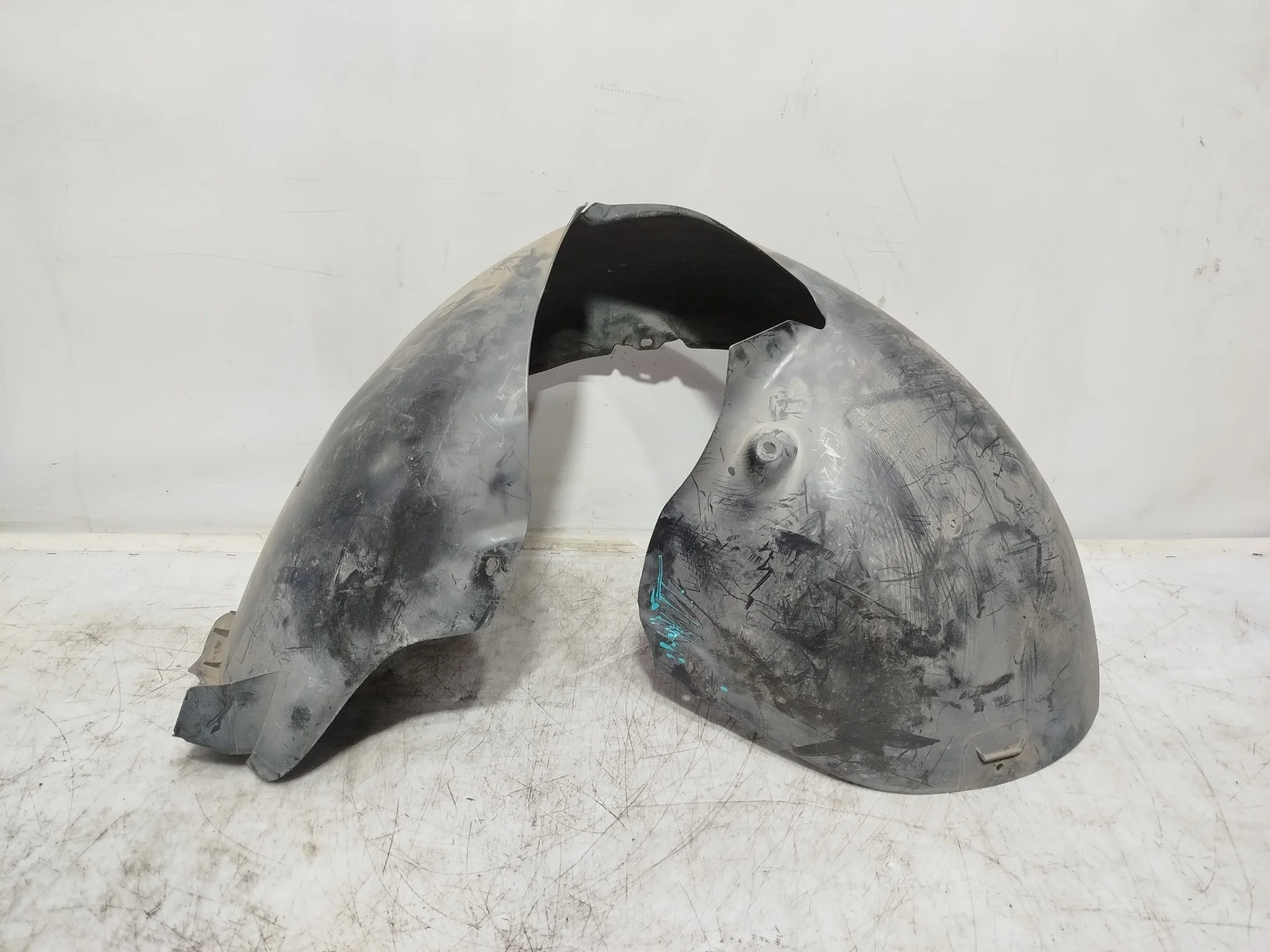 ПОДКРЫЛОК VOLKSWAGEN PASSAT 3C2 3C5 B6 ПЕРЕДНИЙ ЛЕВЫЙ 3C0805977