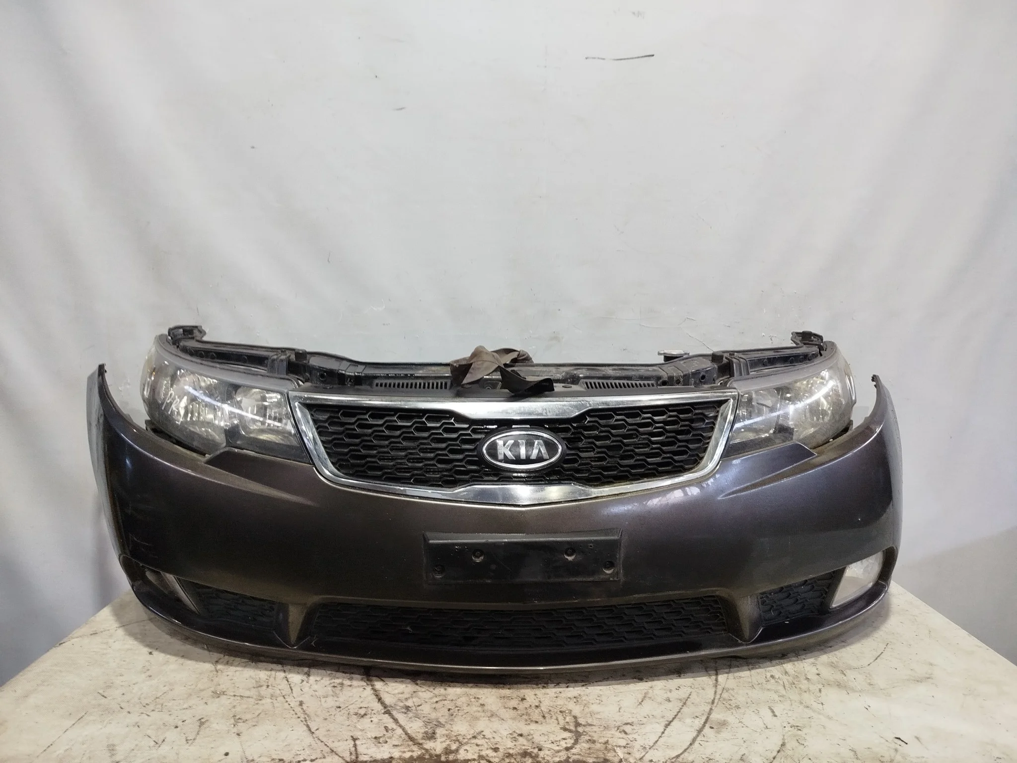 NOSECUT KIA CERATO FORTE TD SEDAN HATCHBACK 865111M000 серый DY541