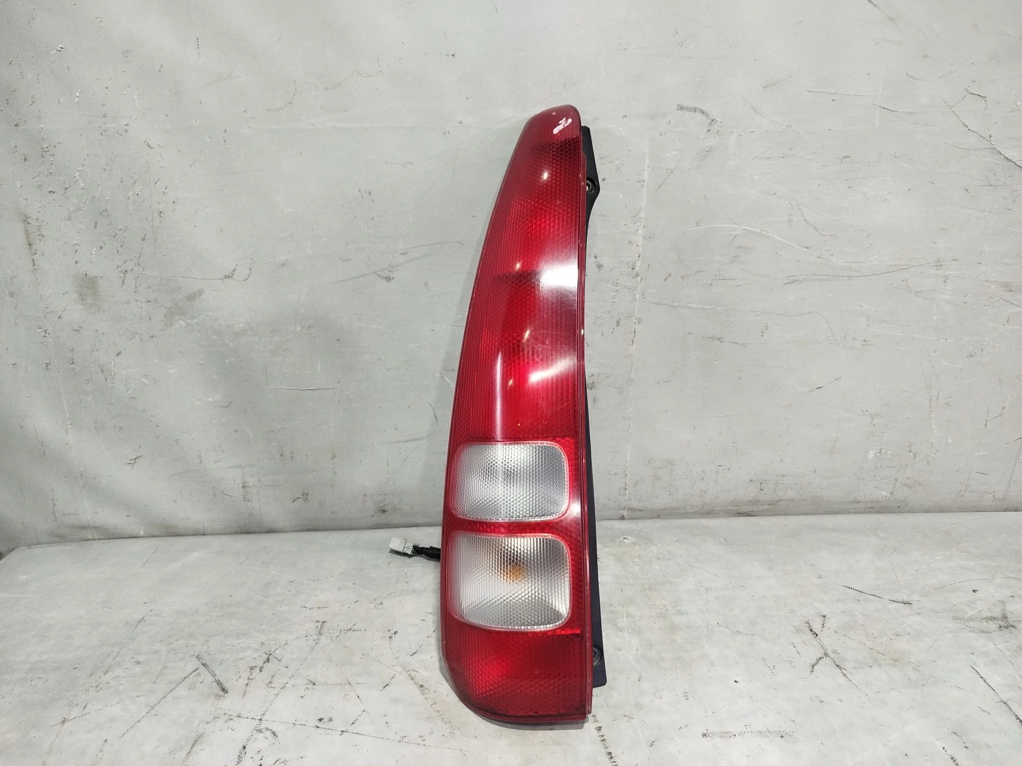 ФОНАРЬ HONDA HR-V GH1 GH2 GH3 GH4 P0003 ЛЕВЫЙ 33551S2H003 S3938