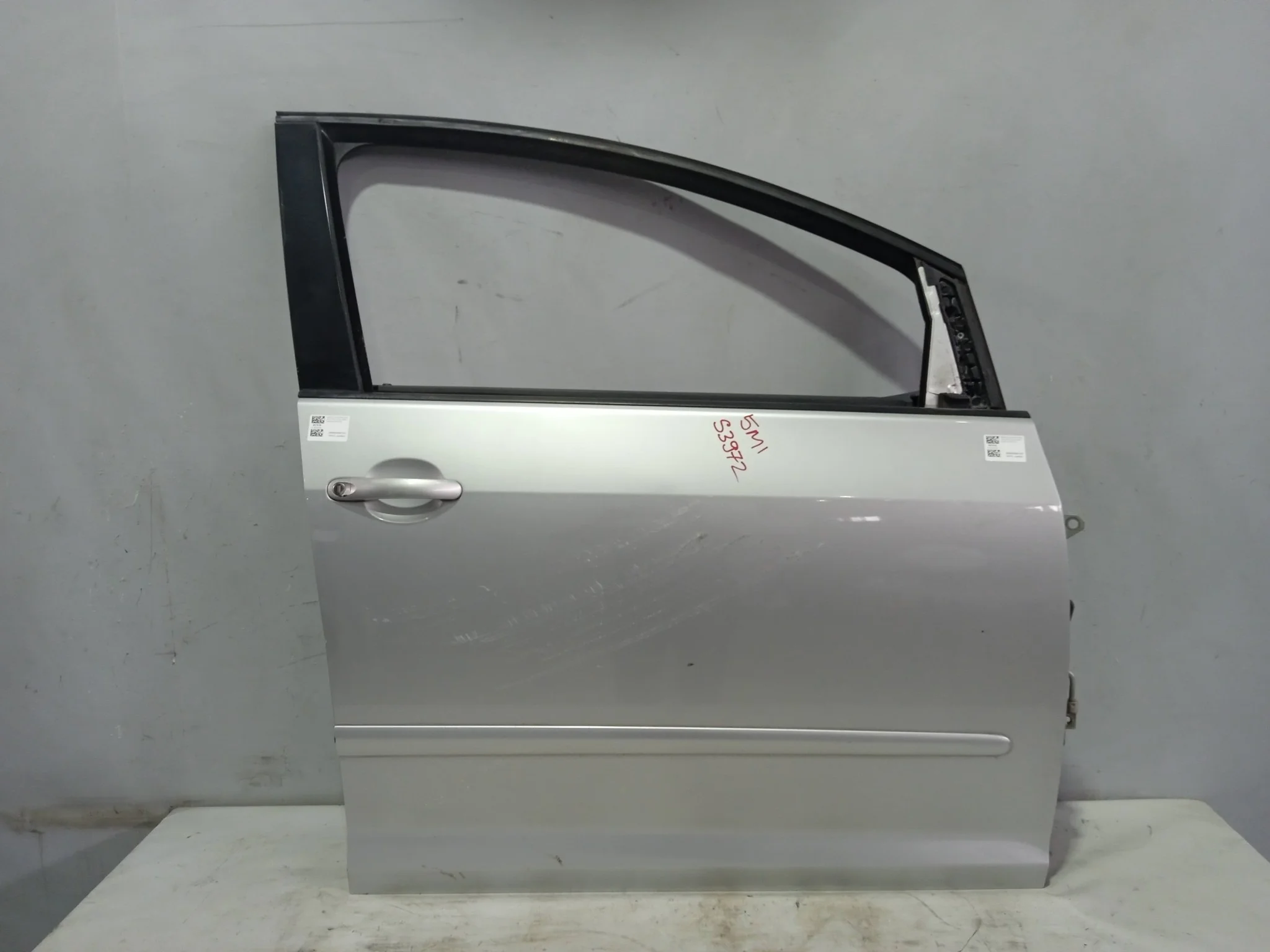 ДВЕРЬ VOLKSWAGEN GOLF PLUS 5M1 MK5 5M0831302P ПЕРЕДНЯЯ ПРАВАЯ серебро, LA7W S3972