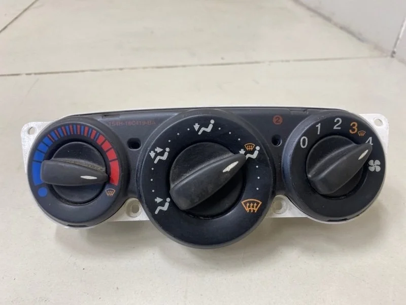 Блок управления климат-контролем Ford Focus 1 CDDA