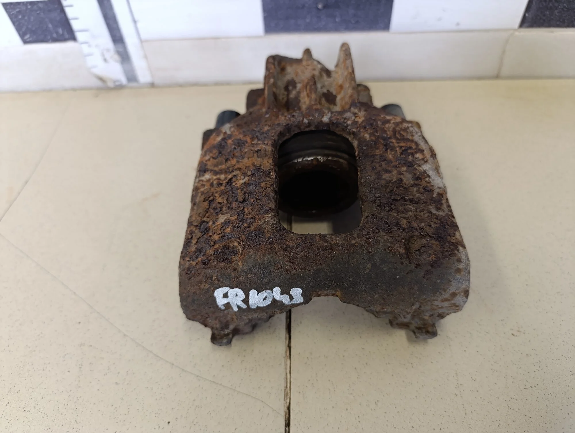 Суппорт передний правый Focus I 1998-2004