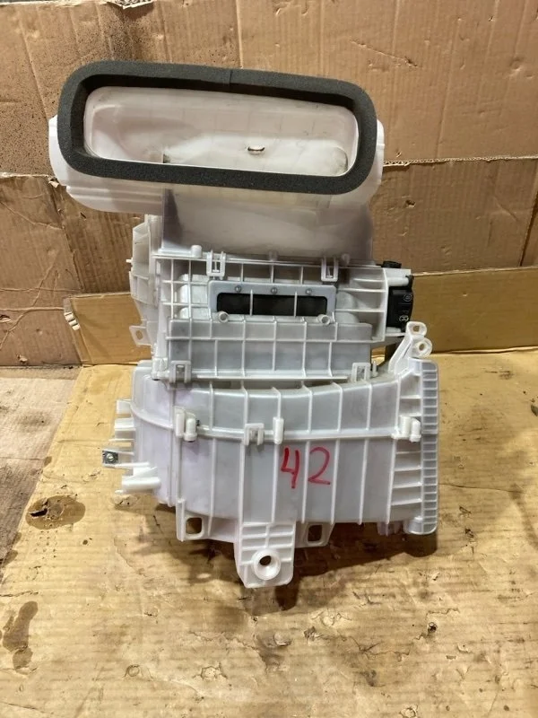 Отопитель передний Toyota Camry 2017 8713033220 СЕДАН 2AR-FE, правый