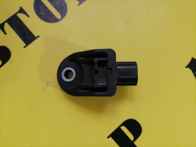 Датчик AIR BAG (удара) Toyota Rav4 40 2013-2019 2019 8917312180 2.0 3ZR FE 146 Л/С