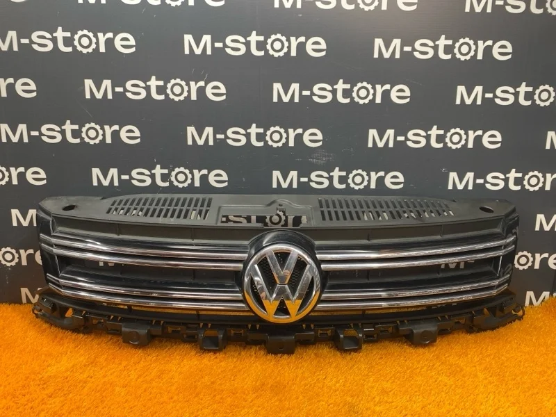Решетка радиатора Volkswagen Tiguan 2013 5N