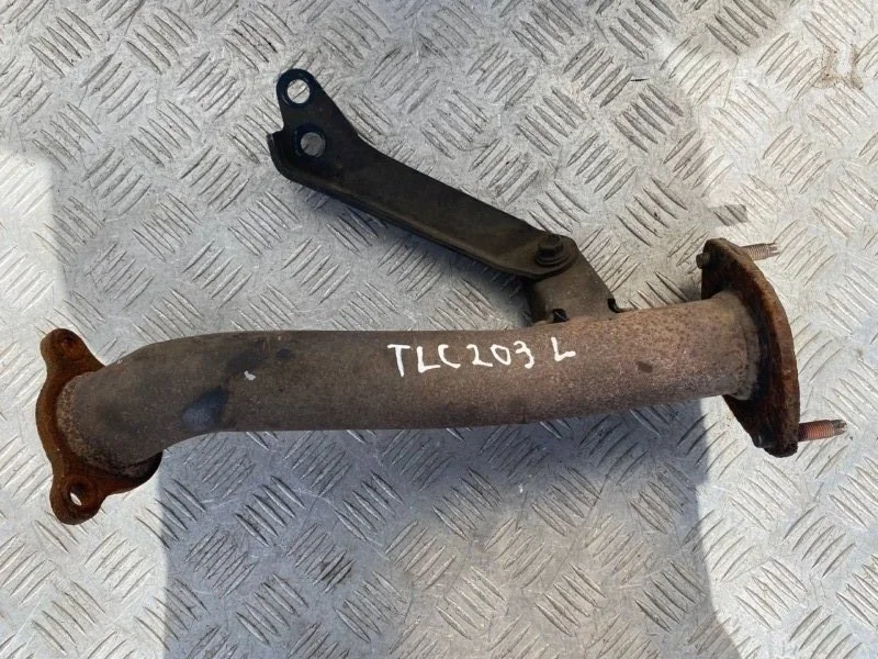 Труба приемная глушителя Toyota Land Cruiser 200 (2008-2021) 2010