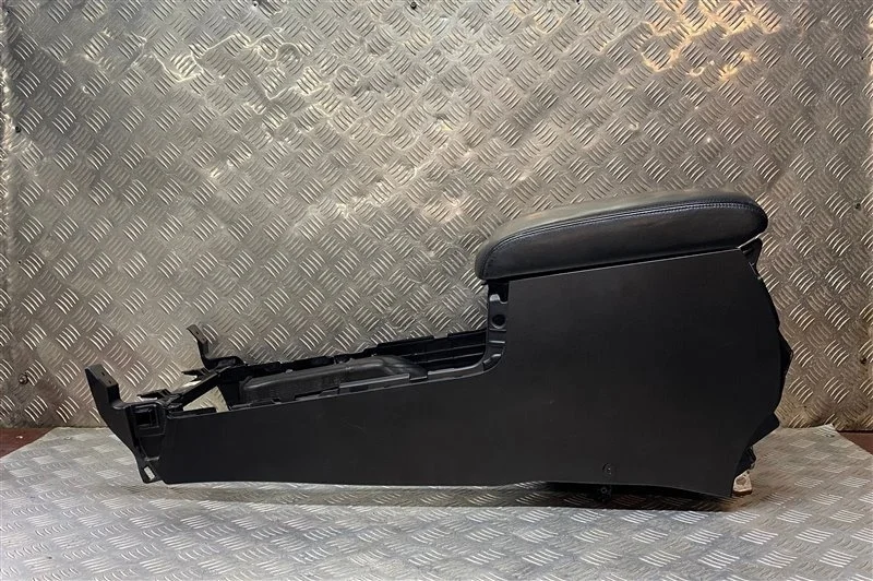 Подлокотник Toyota Land Cruiser 200 (2008-2021) 2010