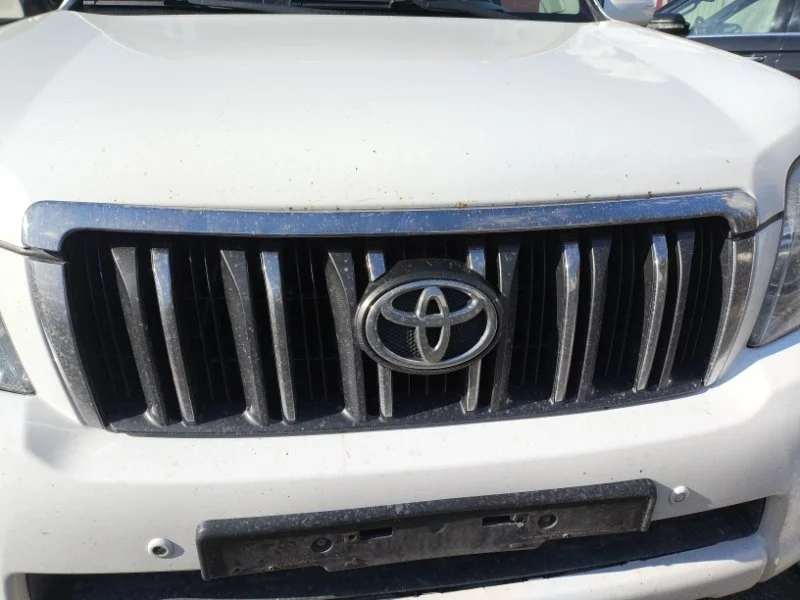 Решетка радиатора Toyota Land Cruiser Prado 150 (2009-2023) 2013 Внедорожник