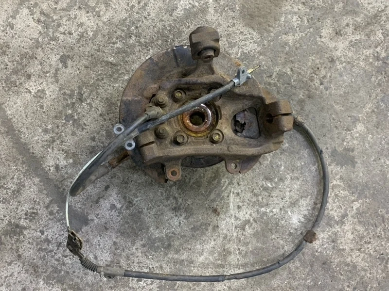 Кулак задний правый Nissan Pathfinder (R51M) 2004-2013 2009