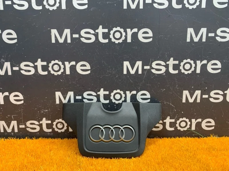 Крышка двигателя Audi Q7 2011 4LB