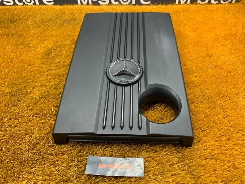 Крышка двигателя Mercedes-Benz -Class 2007 W204