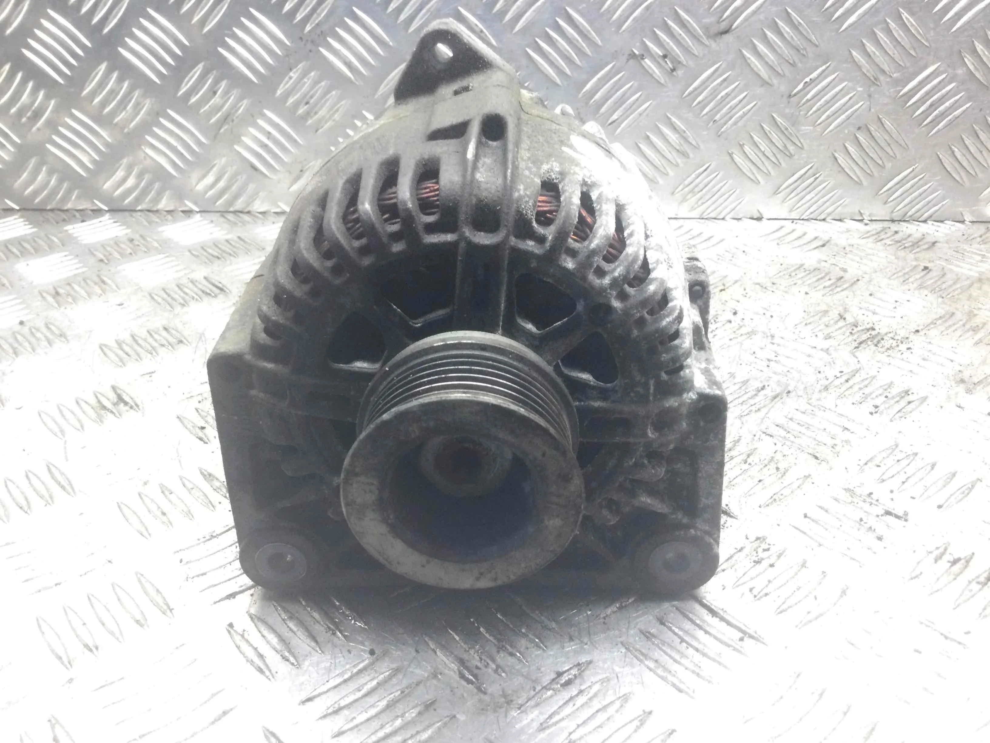 Генератор Renault Megane Megane II (KM,LM) 2003 - 2009 бензин 1.6 i Автомат