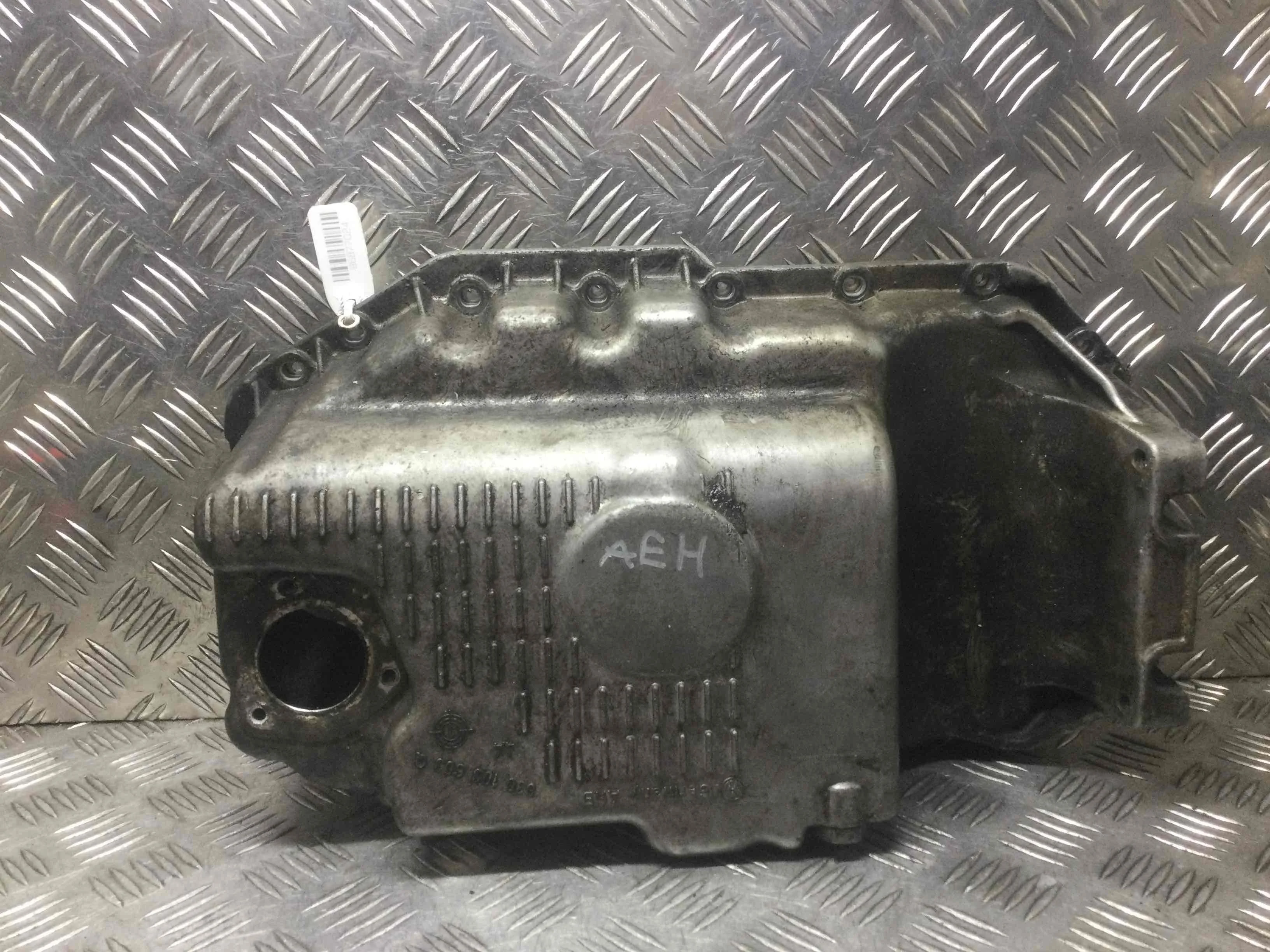 Поддон Volkswagen Golf 4 поколение (1997-2004) бензин 1.6 i Автомат Х/б