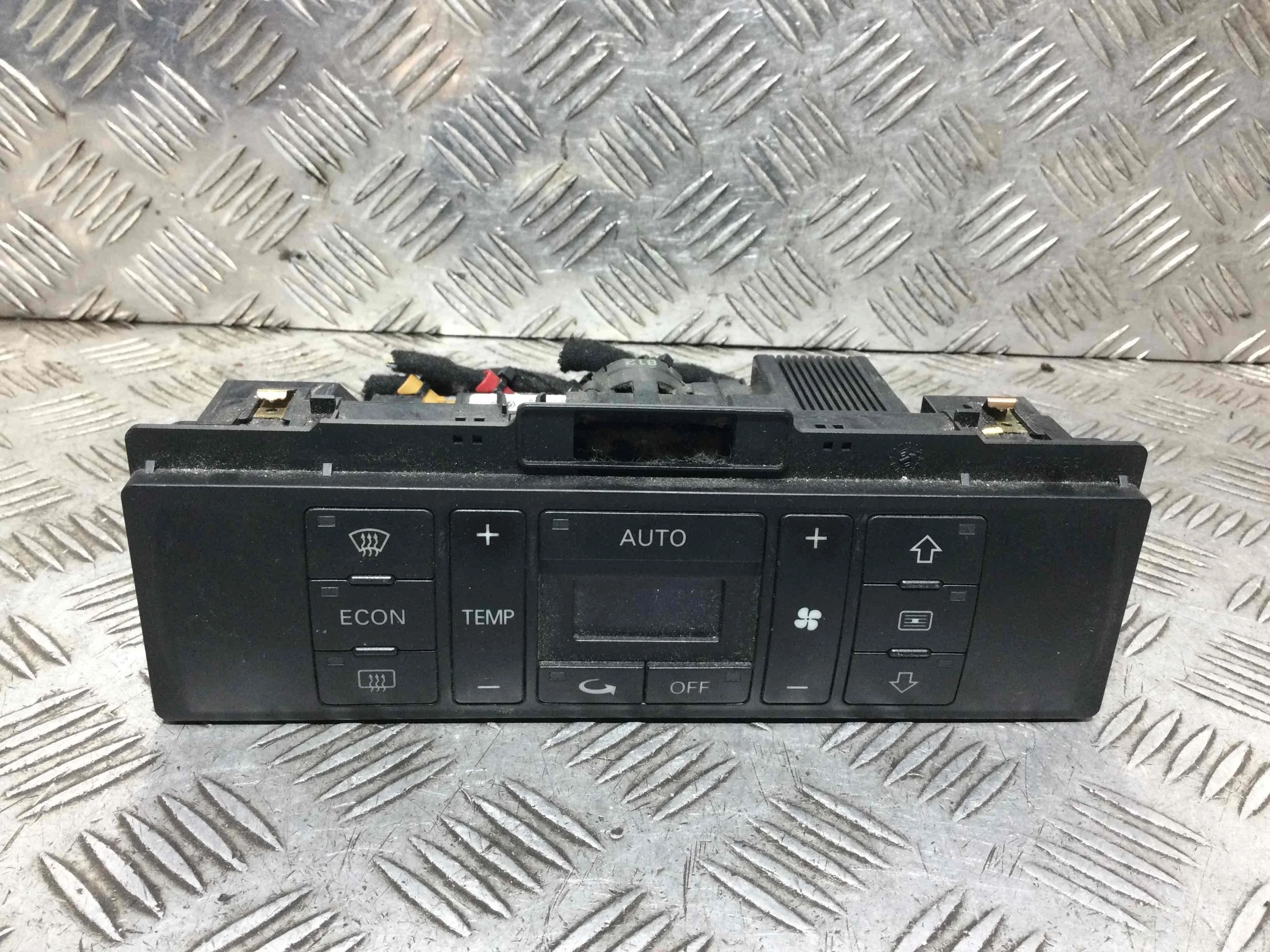 Блок управления печки/климат-контроля Audi A4 B5 (1994-1999) бензин 1.6 i Механика Универсал
