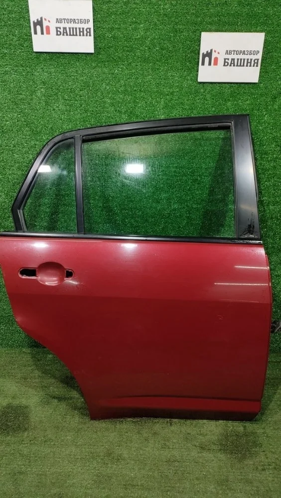 Дверь Nissan Tiida 2010 C11