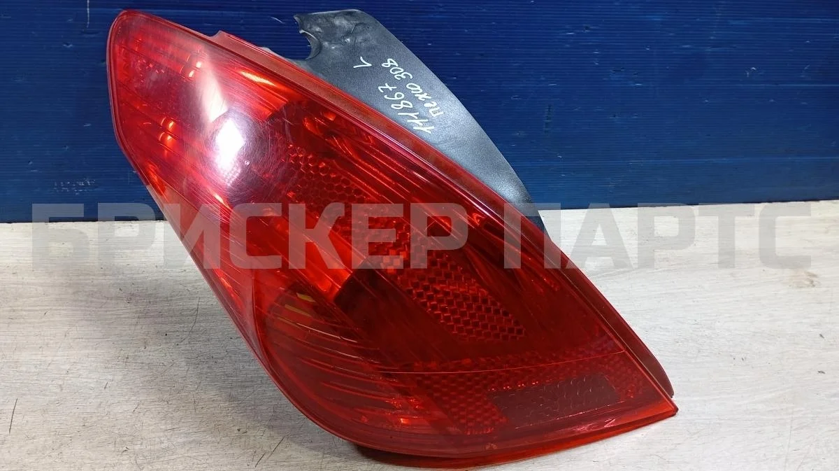 Фонарь задний левый Пежо 308