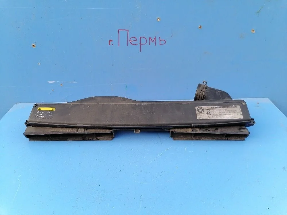 Воздухозаборник Volkswagen Golf Mk7 (2012—2017) 5Q0129254A