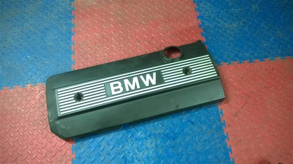 накладка декоративная двигателя BMW X5 E53  M54B30 231 лс 3.0i