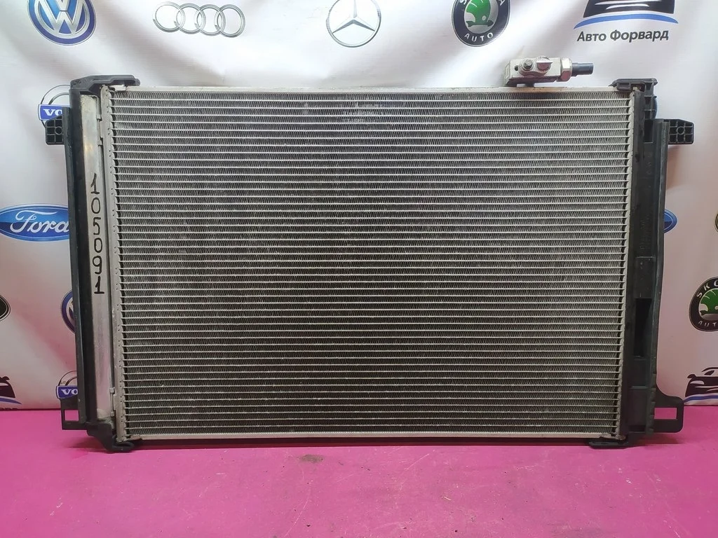 Радиатор кондиционера W212 W204 X204 A2045000554