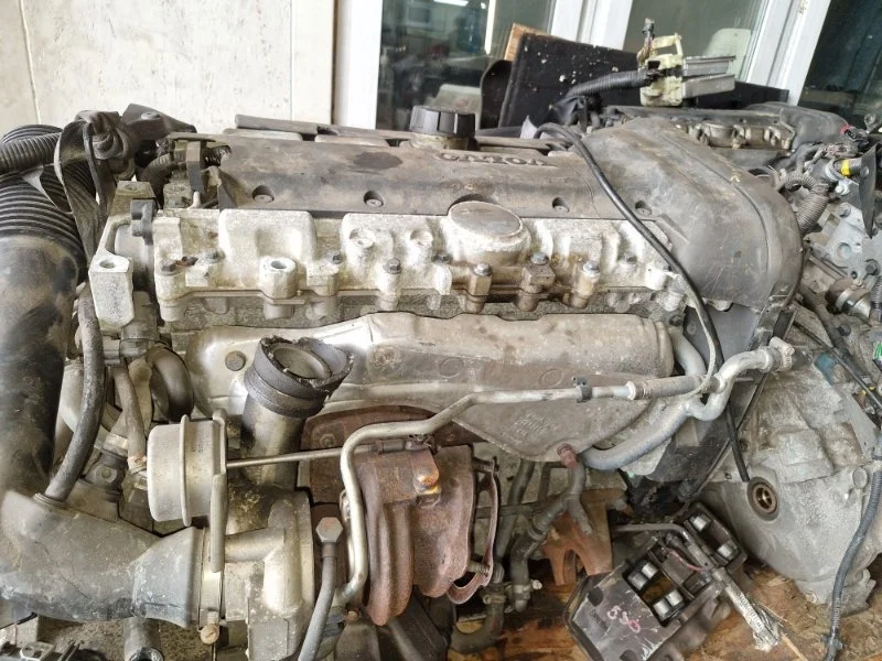 Двигатель b5254t Volvo S60 2004 RS