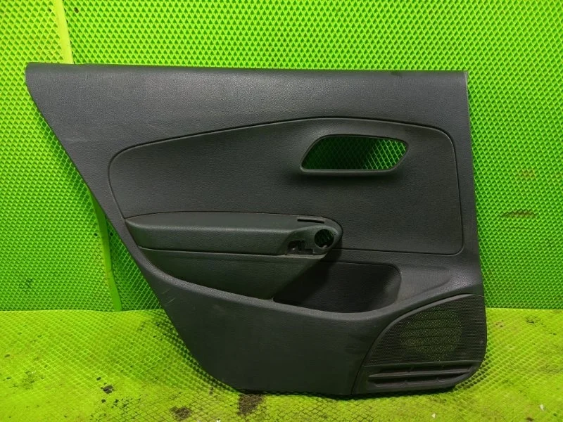 Обшивка задней левой двери Volkswagen Polo 5 2017 6RU867211 СЕДАН CWV