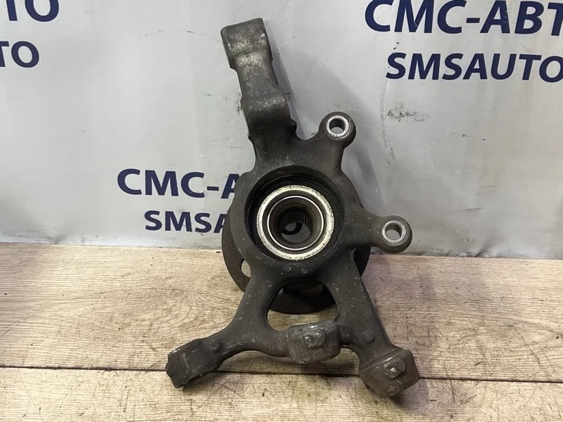 Кулак поворотный Mercedes-Benz Glk 2011 A2043323001 X204 272.948, передний правый