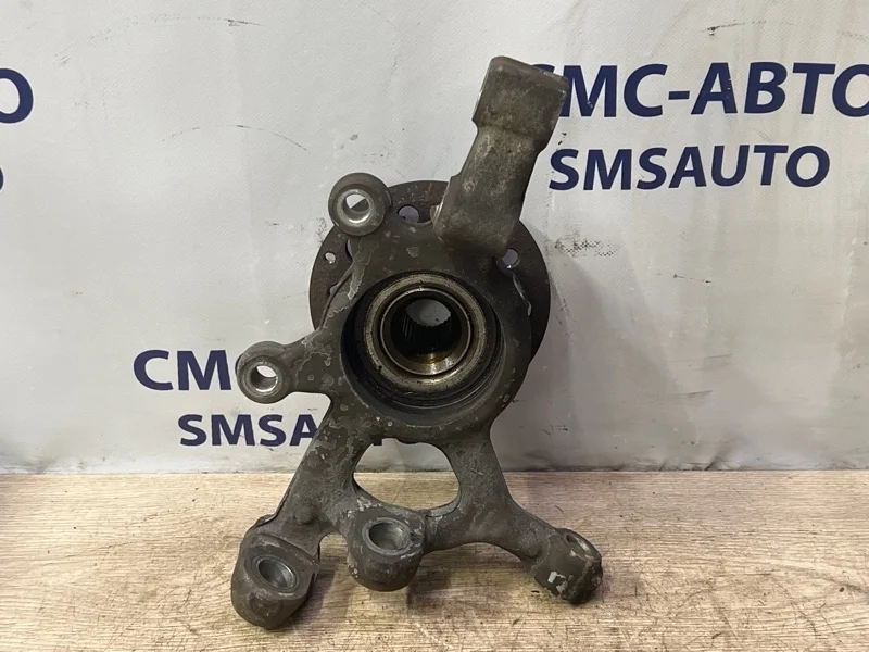 Кулак поворотный Mercedes-Benz Glk 2011 A2043322901 X204 272.948, передний левый