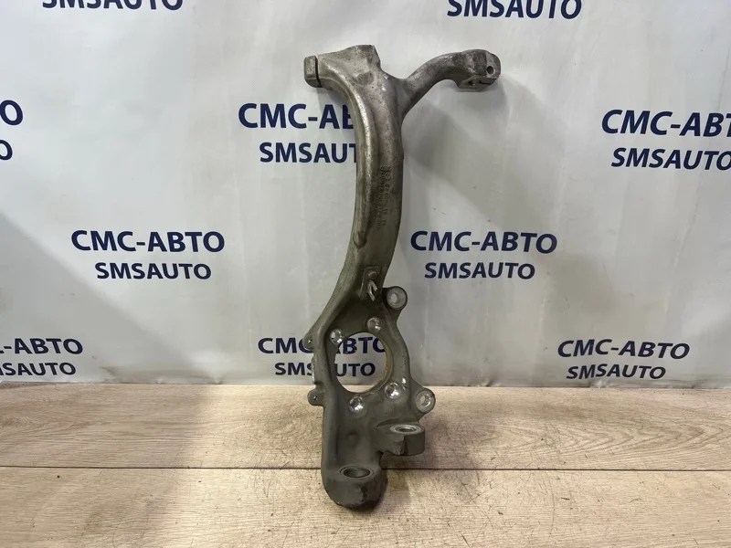 Кулак поворотный Audi A6 4F0407254G C6 2.8 CCE, передний правый