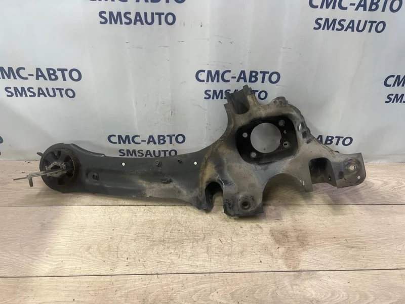 Кулак поворотный Volvo Xc70 2012 31406321 ХС70 3.0 B6304T4, задний правый
