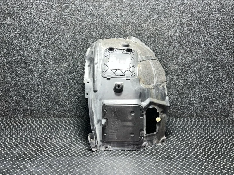 Подкрылок Bmw 7 2017 51717340194 G12 B58B30, передний правый
