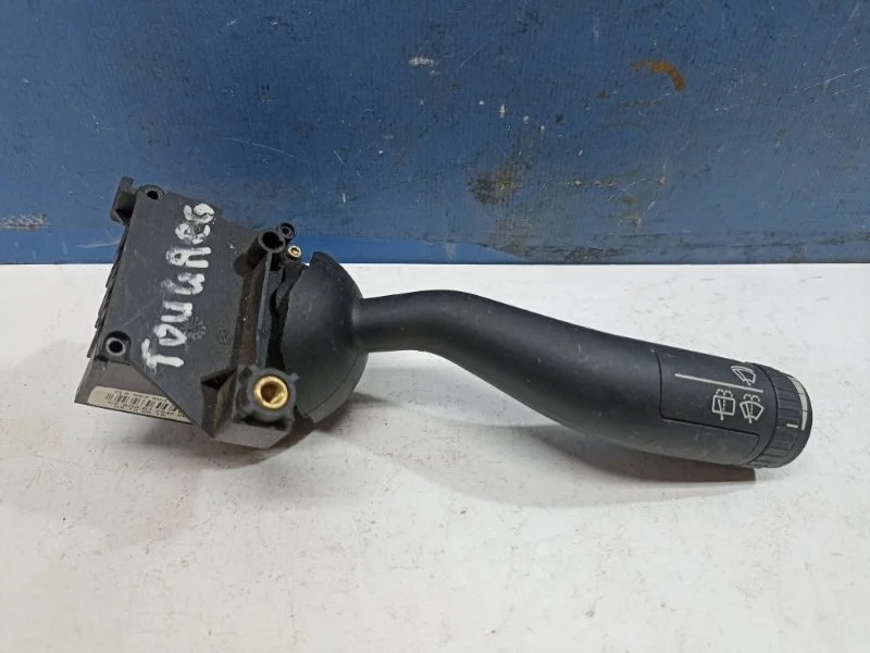 Переключатель подрулевой Volkswagen Touareg 1 2002 - 2010 7L6953503 7L
