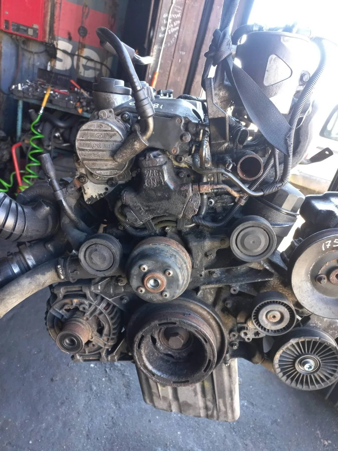 Двигатель 611981 Mercedes-Benz Sprinter W901-905 0.0 0