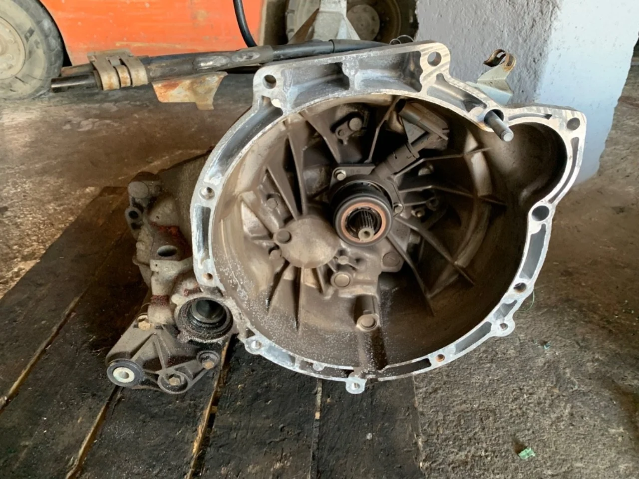 КПП (Коробка передач механическая) AV6R7002BG Ford Focus 3 1.6 Бензин