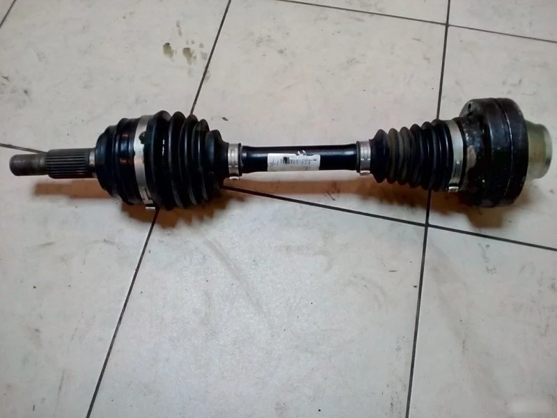 Привод Volkswagen Touareg 7P0407271C, передний