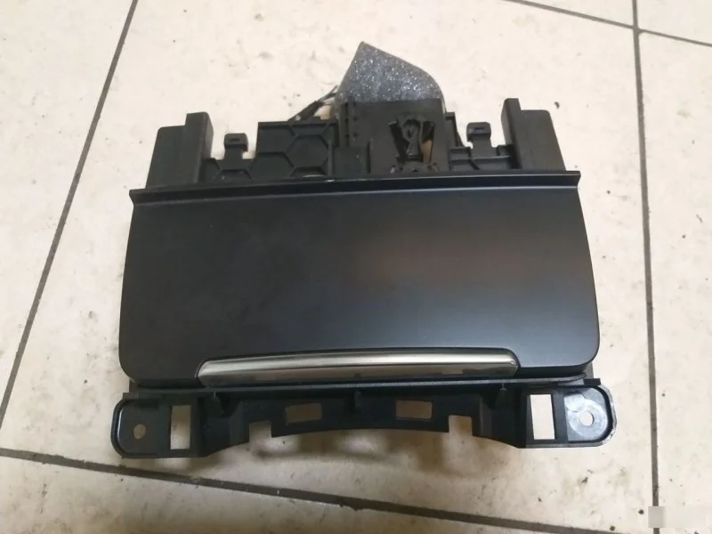 Пепельница Audi 8K0857951, передняя