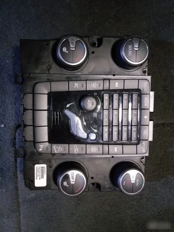 Блок управления климатом Volvo S60 30795271