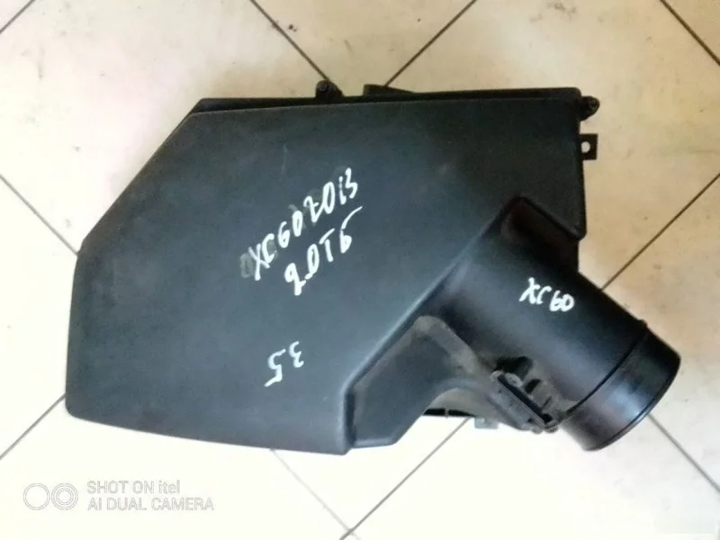Корпус воздушного фильтра Volvo S60 31273658